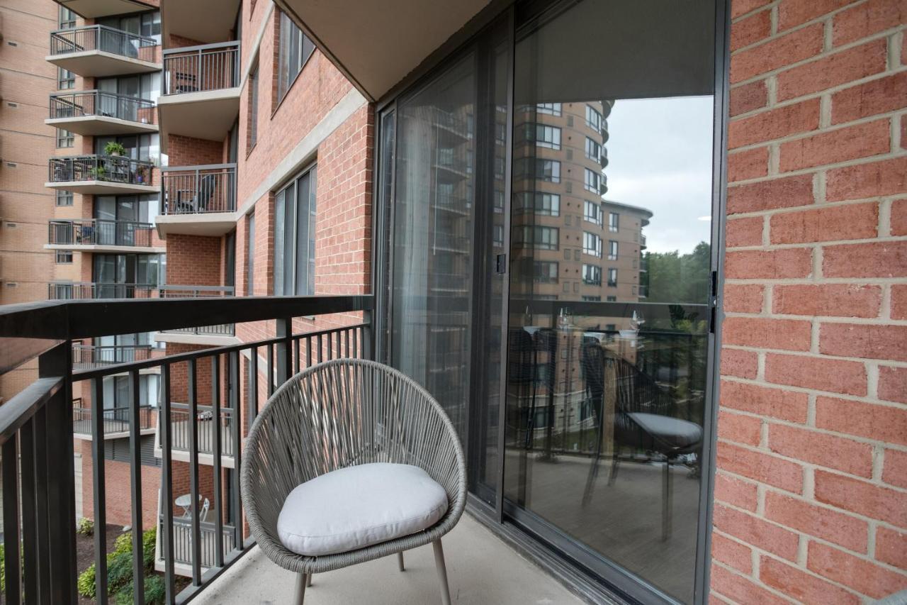 Modern & Charming Apt With Rooftop @Pentagon City Arlington Zewnętrze zdjęcie