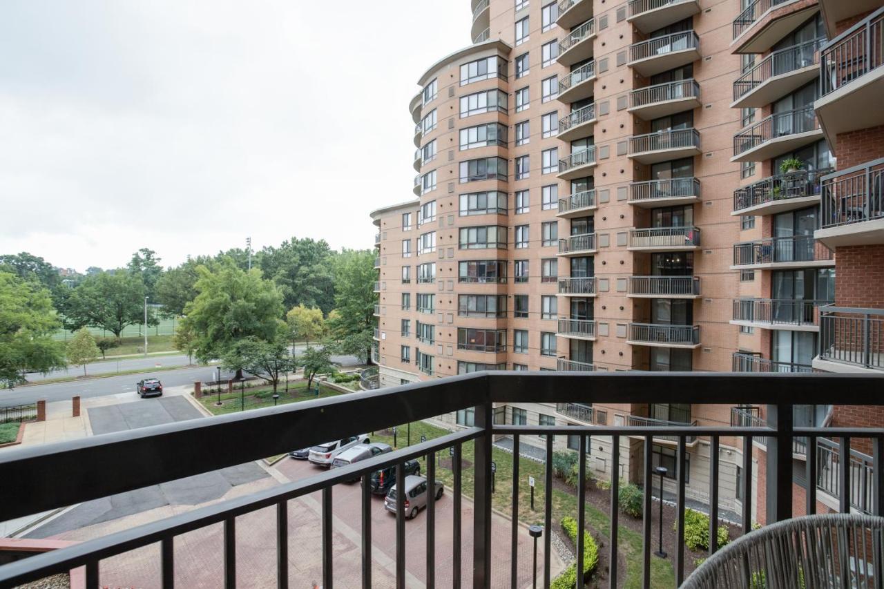 Modern & Charming Apt With Rooftop @Pentagon City Arlington Zewnętrze zdjęcie